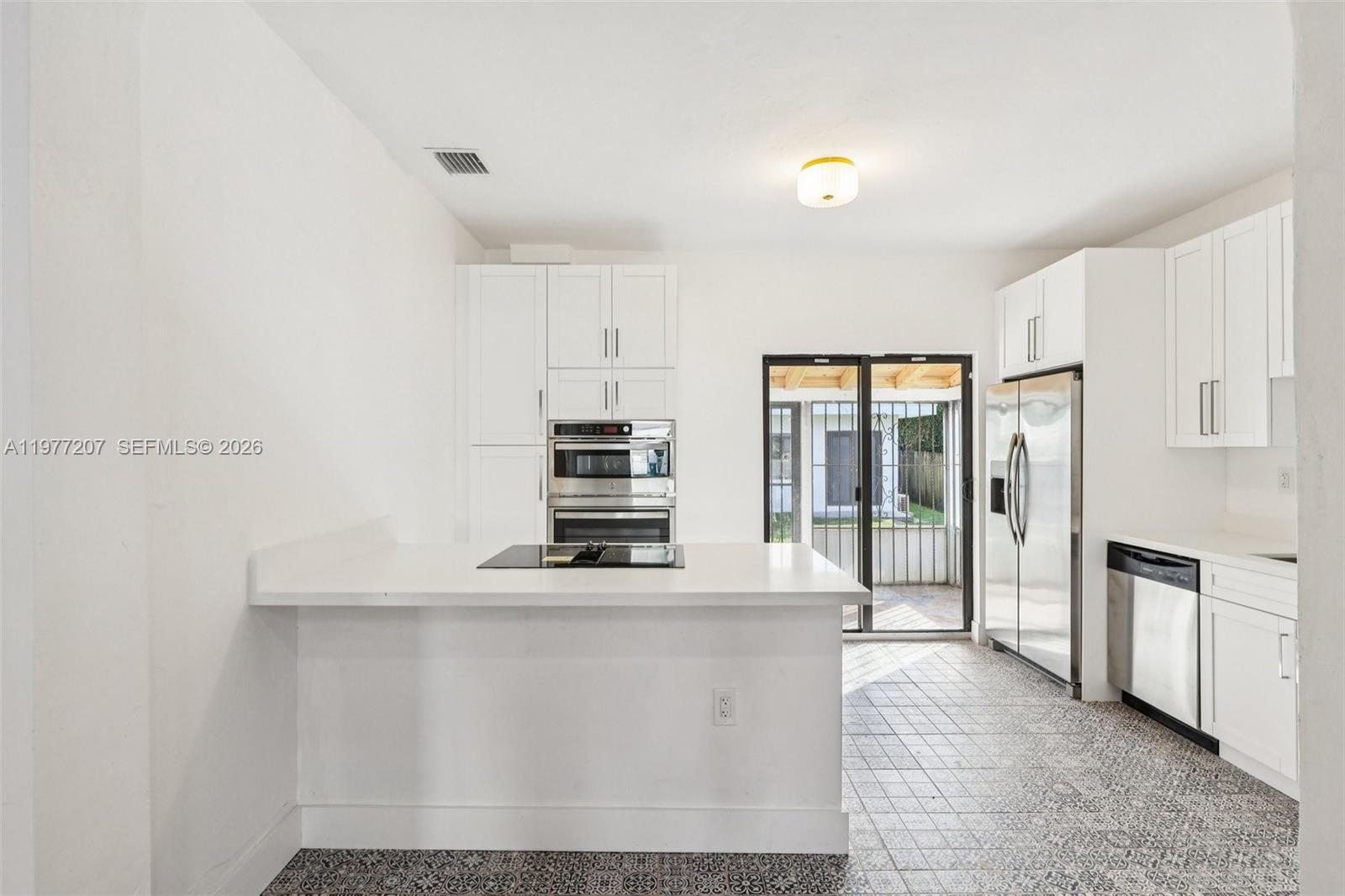 700 NE 87th St Miami, FL 33138