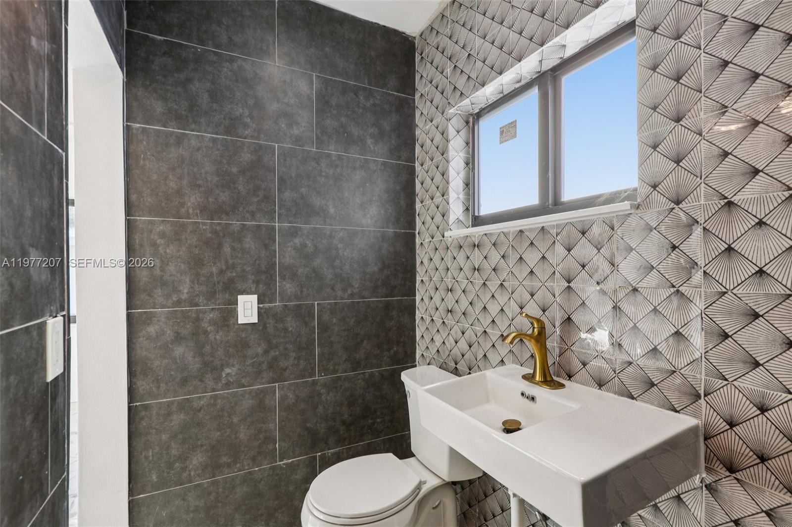 700 NE 87th St Miami, FL 33138