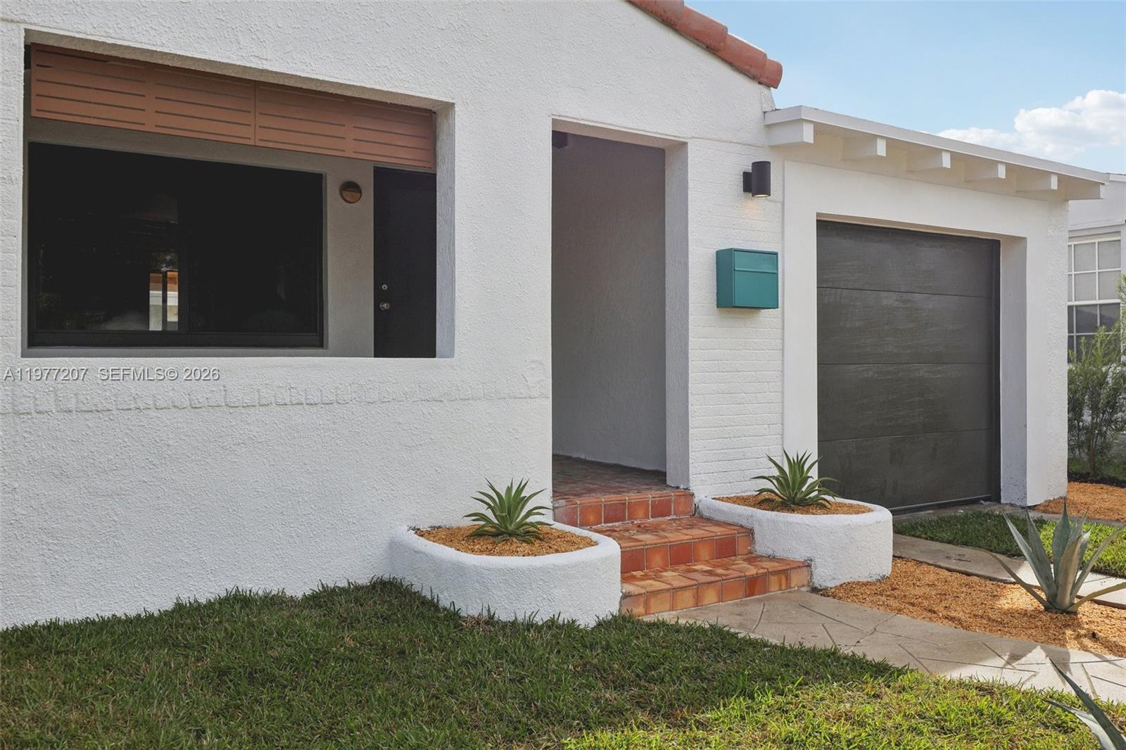 700 NE 87th St Miami, FL 33138