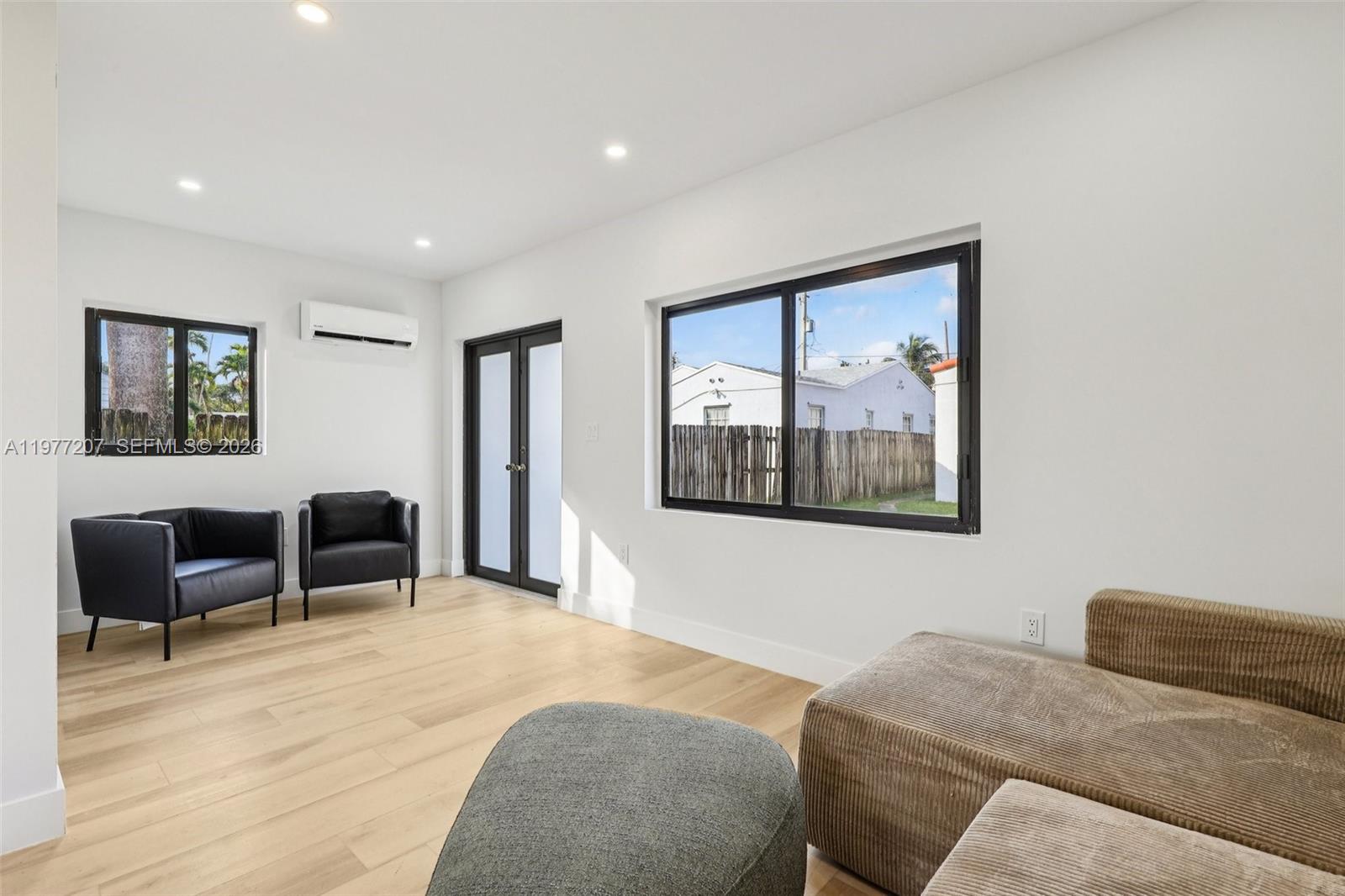 700 NE 87th St Miami, FL 33138