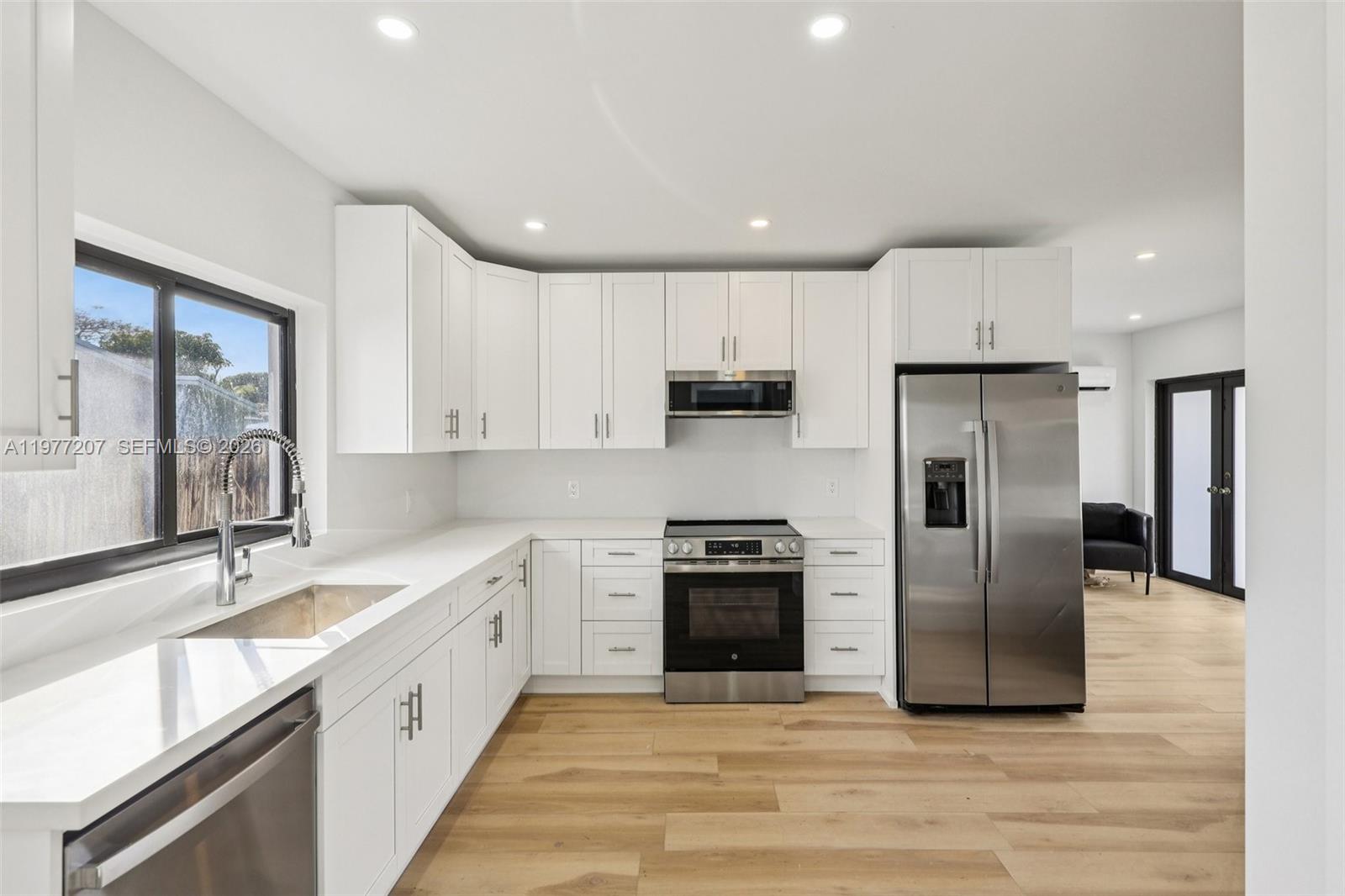 700 NE 87th St Miami, FL 33138