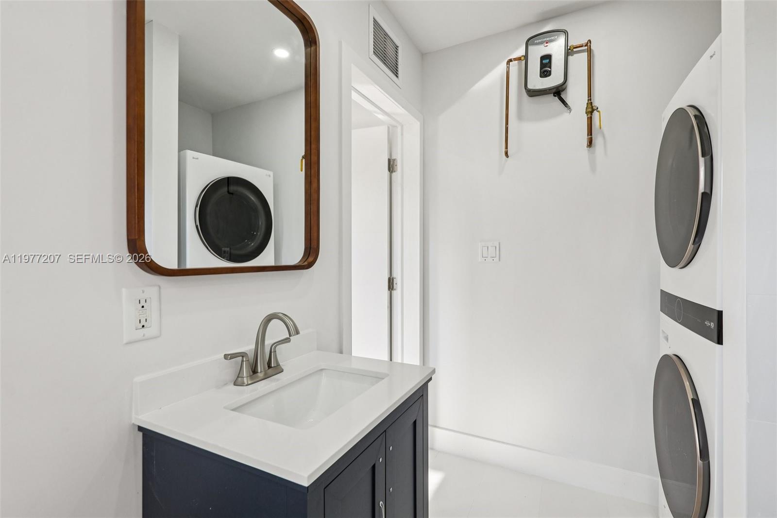 700 NE 87th St Miami, FL 33138