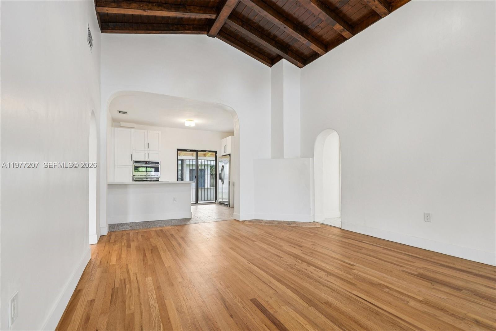 700 NE 87th St Miami, FL 33138