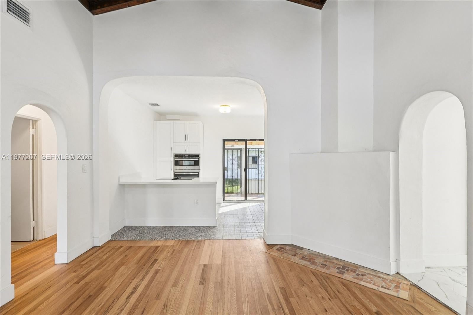 700 NE 87th St Miami, FL 33138