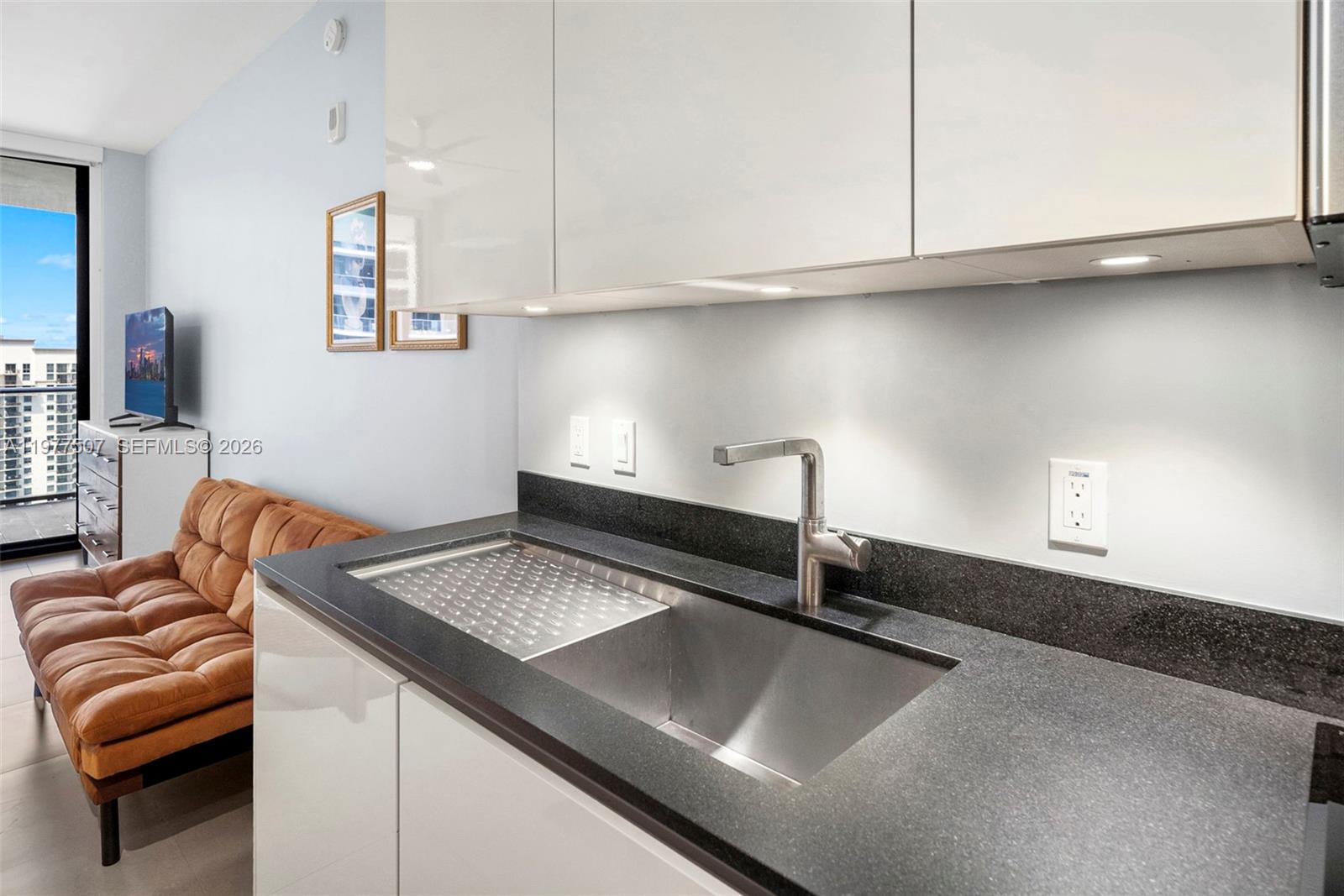 1010 Brickell Ave #3610 Miami, FL 33131