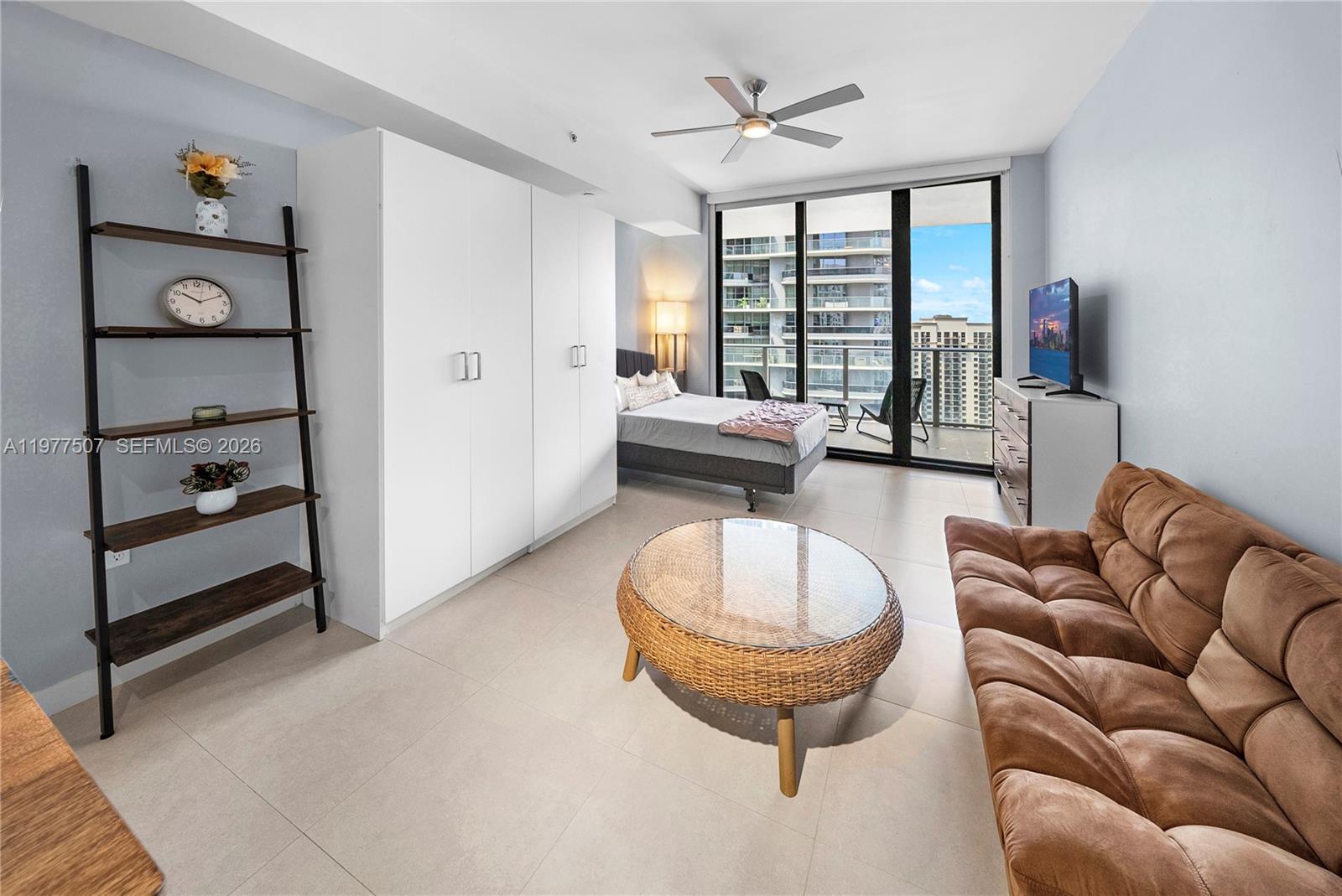 1010 Brickell Ave #3610 Miami, FL 33131