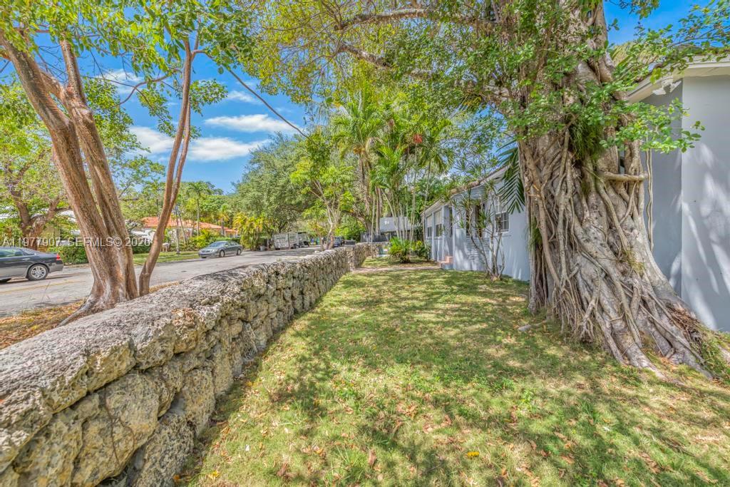 2301 Tequesta Ln Coconut Grove, FL 33133