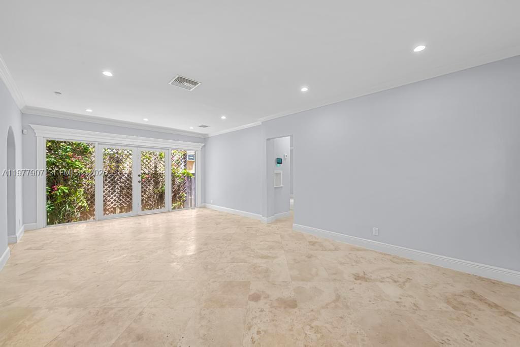 2301 Tequesta Ln Coconut Grove, FL 33133