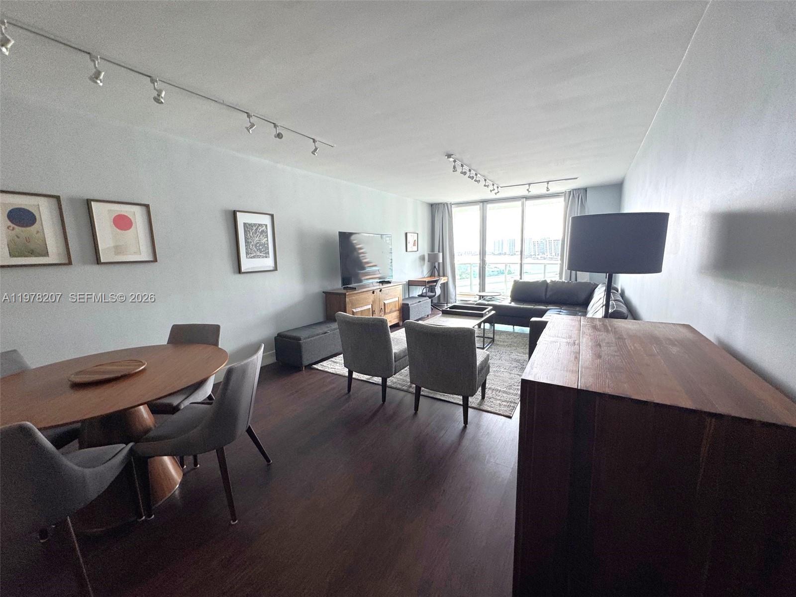 19380 Collins Ave #1219