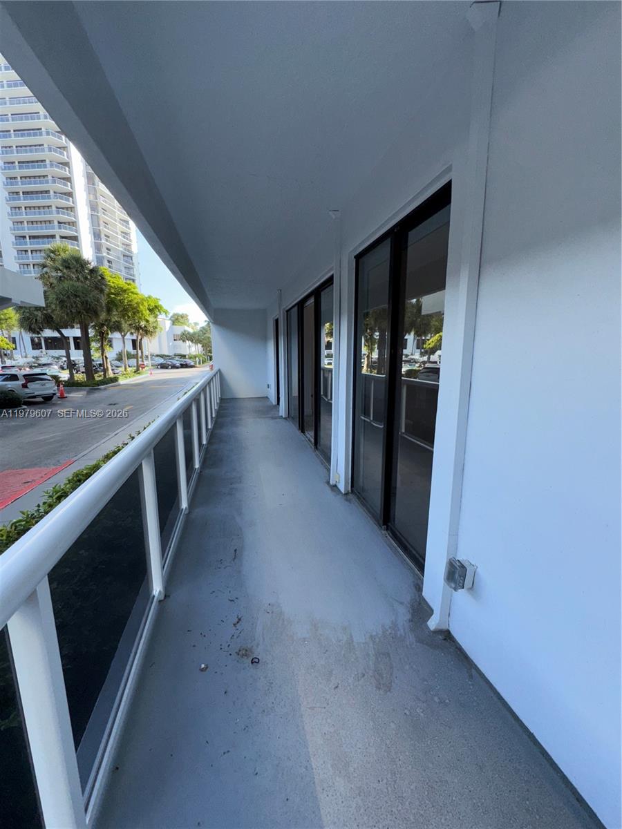 20505 E Country Clb Dr #135 Aventura, FL 33180