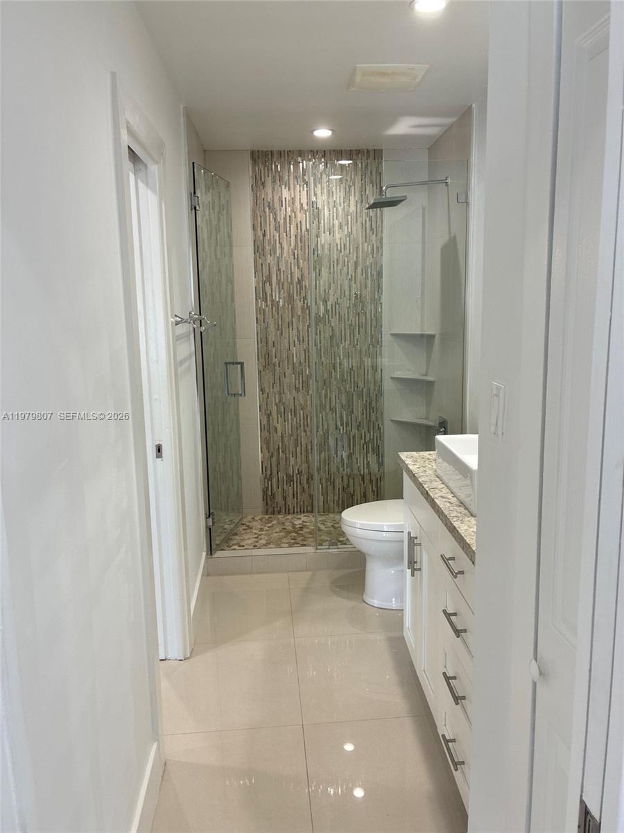 11543 SW 109th Rd #24B Miami, FL 33176