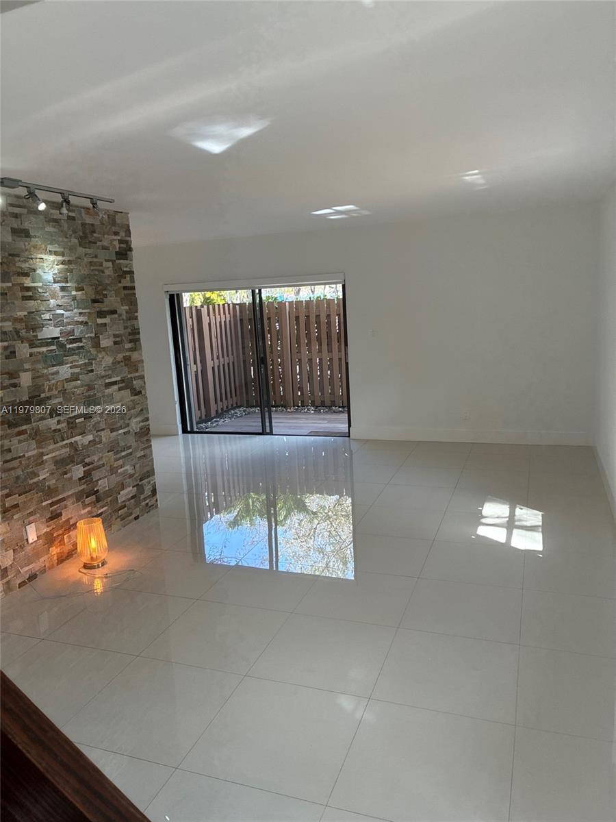 11543 SW 109th Rd #24B Miami, FL 33176