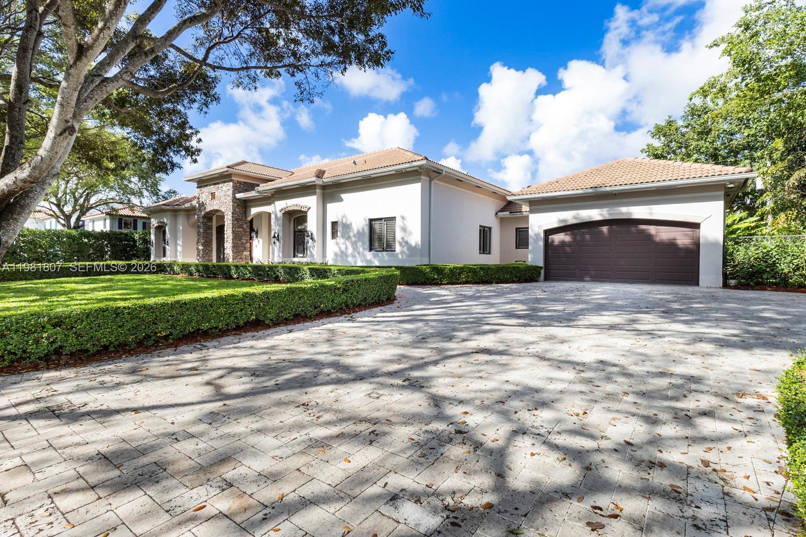 7140 SW 70th Ave Miami, FL 33143