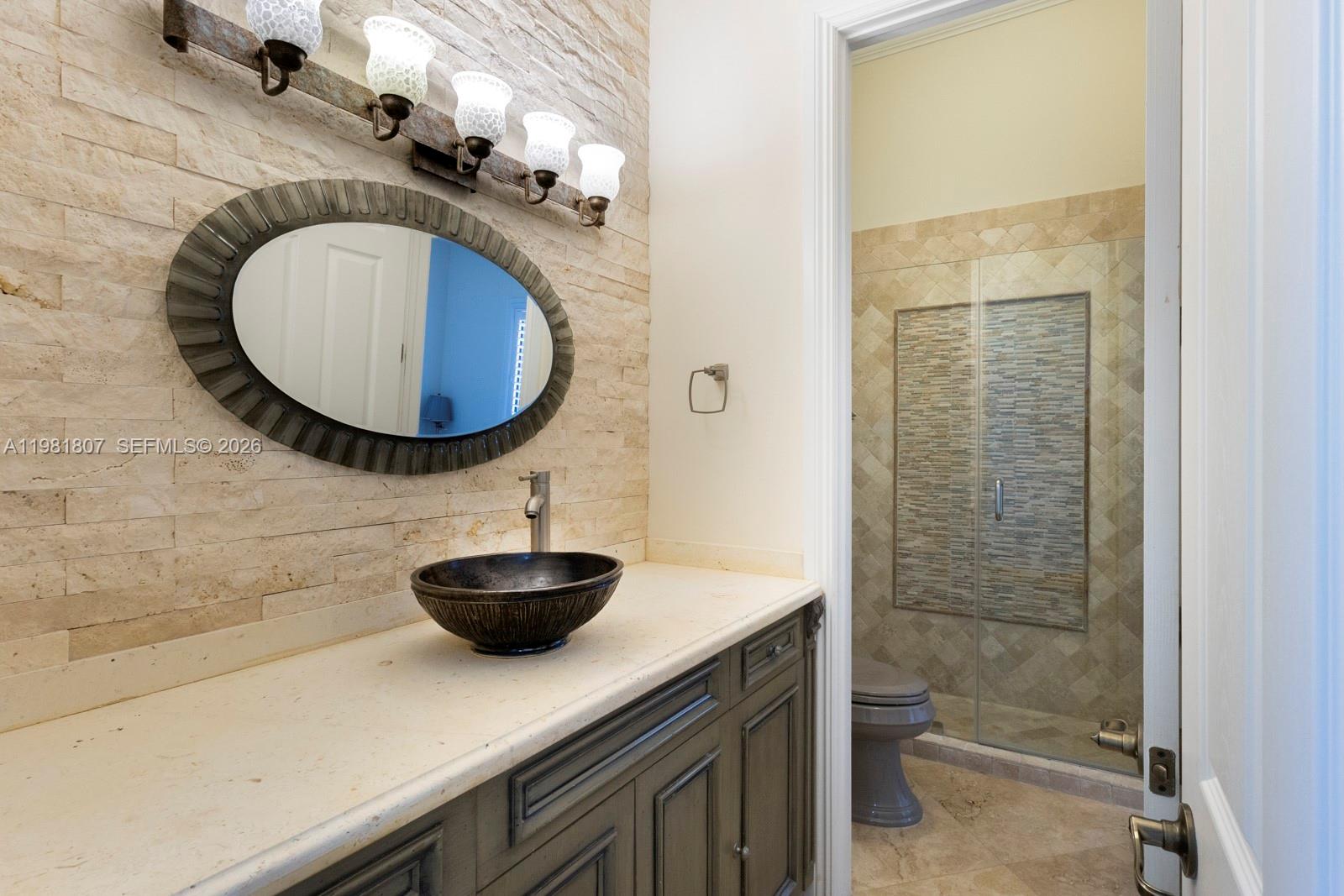 7140 SW 70th Ave Miami, FL 33143