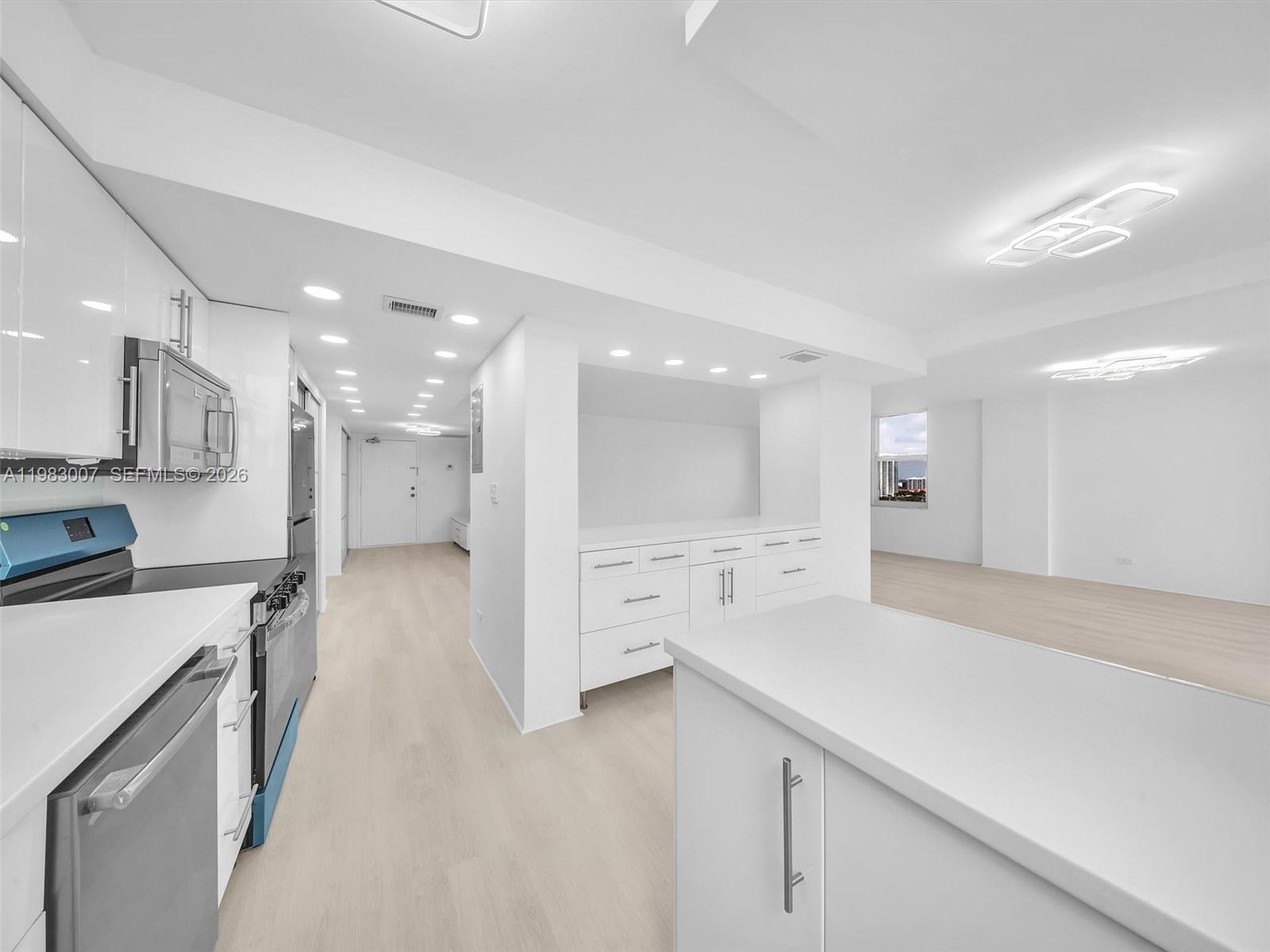 301 174th St #1818 Sunny Isles Beach, FL 33160