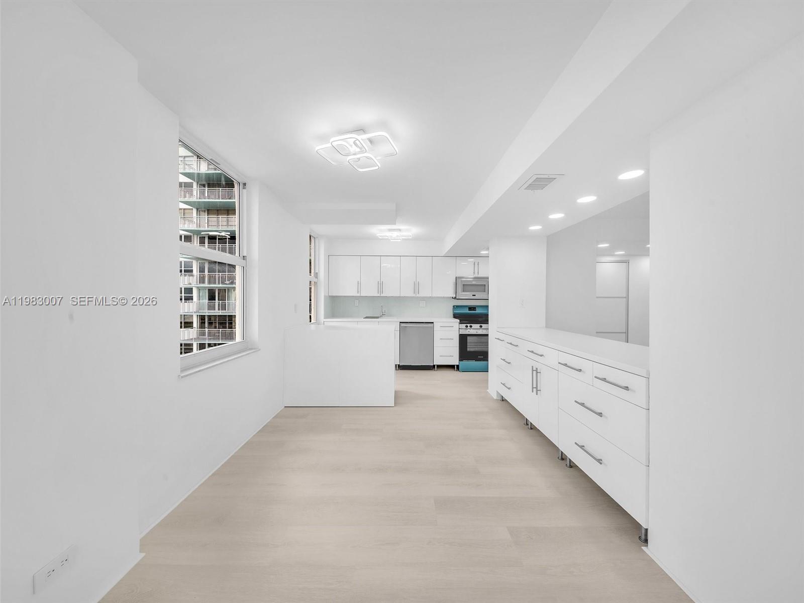 301 174th St #1818 Sunny Isles Beach, FL 33160