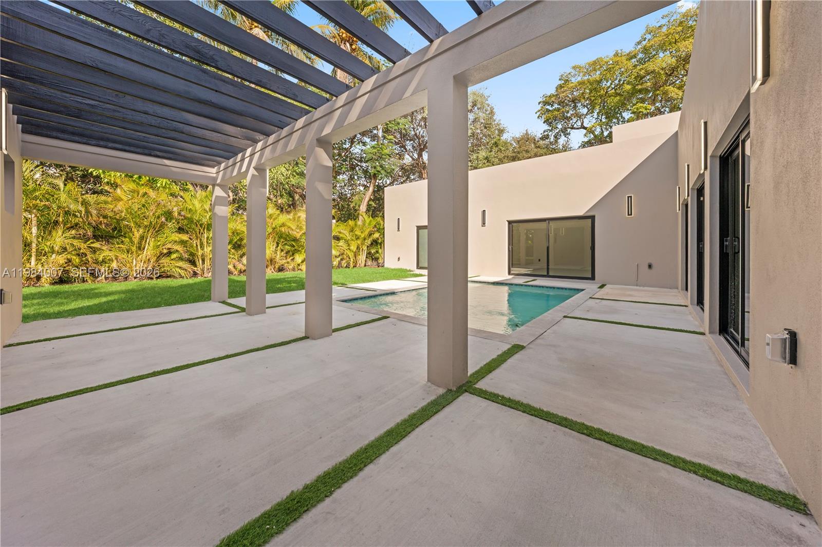 12335 Griffing Blvd North Miami, FL 33161