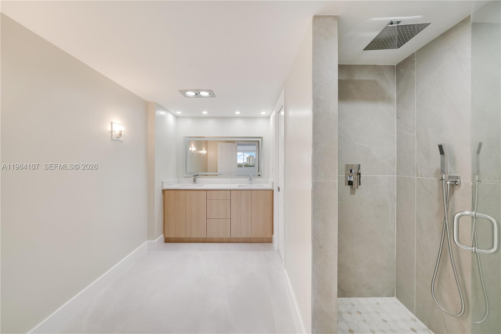 1 Grove Isle Dr #A904 Miami, FL 33133