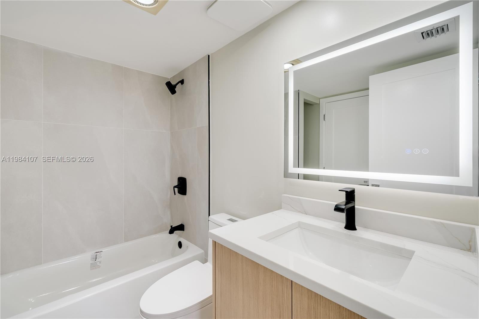 1 Grove Isle Dr #A904 Miami, FL 33133