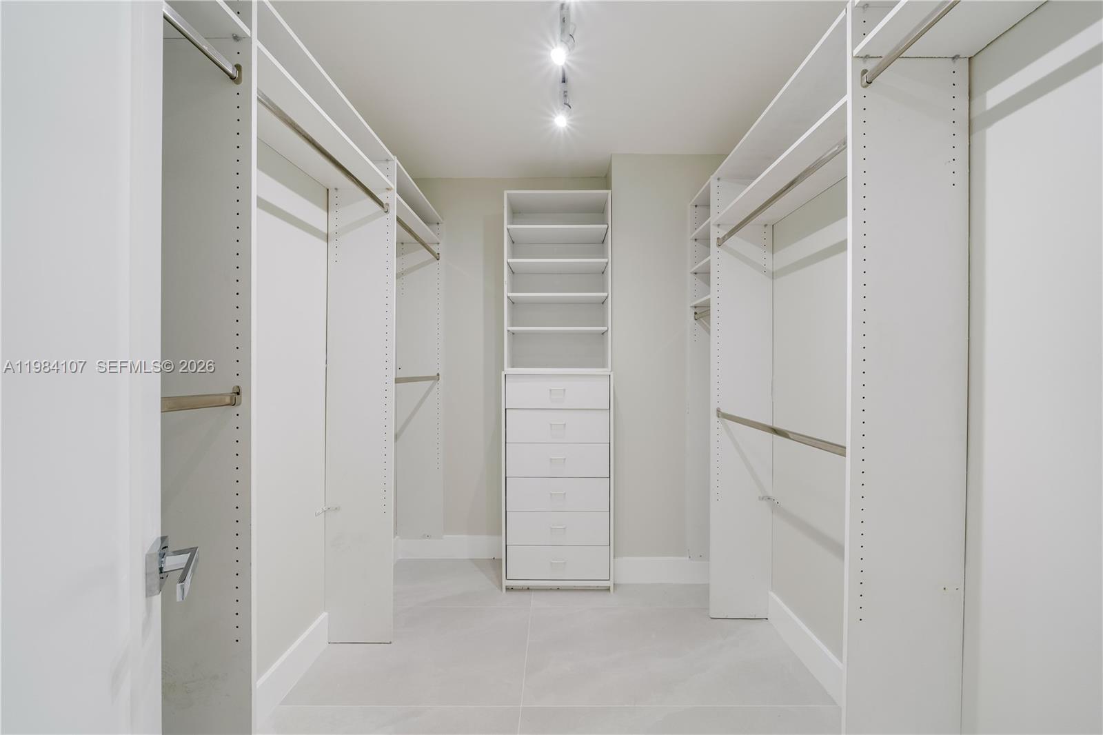 1 Grove Isle Dr #A904 Miami, FL 33133