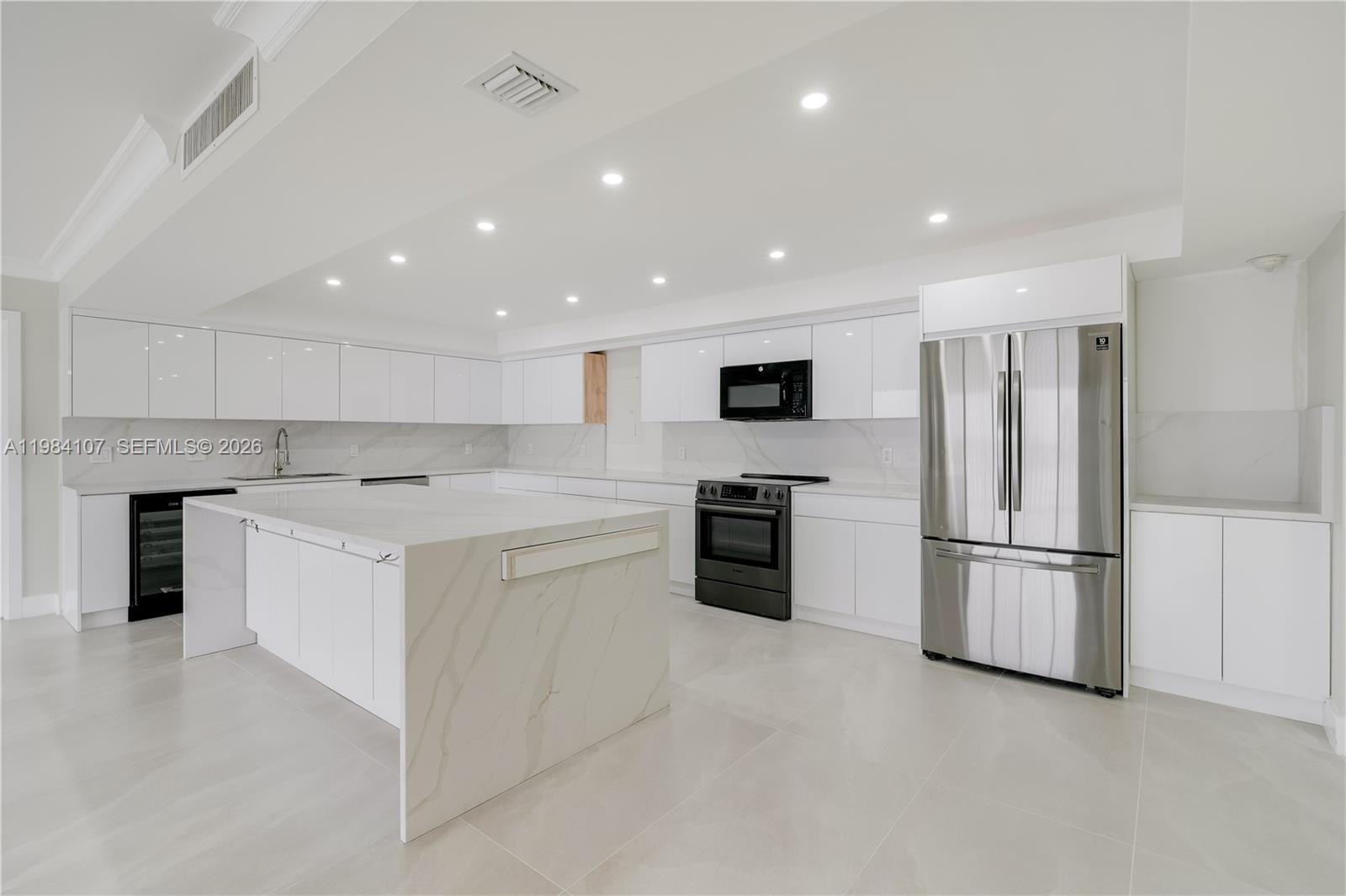 1 Grove Isle Dr #A904 Miami, FL 33133