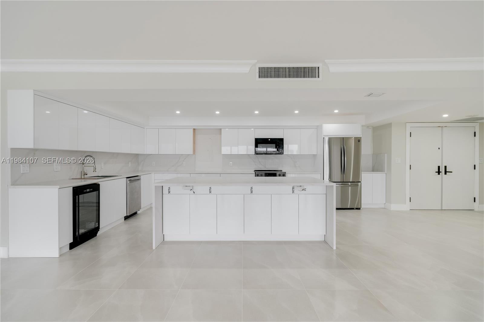 1 Grove Isle Dr #A904 Miami, FL 33133