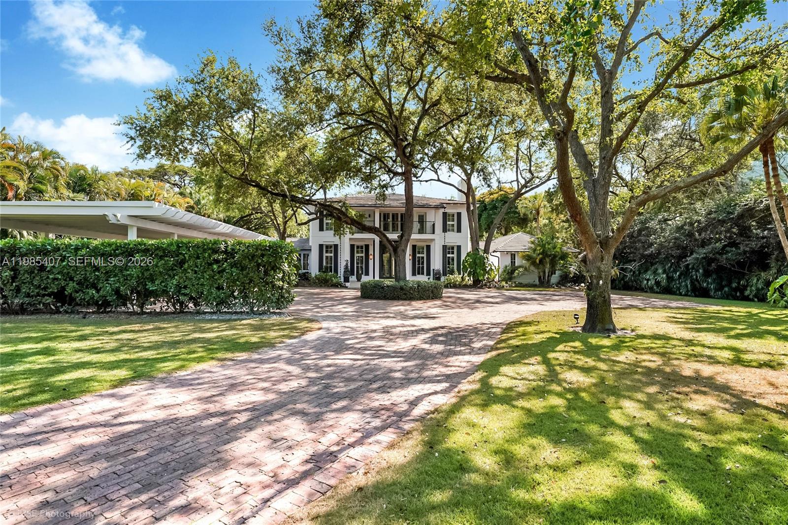 4550 Sunset Dr Coral Gables, FL 33143