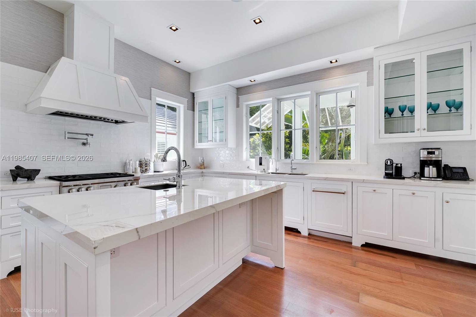 4550 Sunset Dr Coral Gables, FL 33143