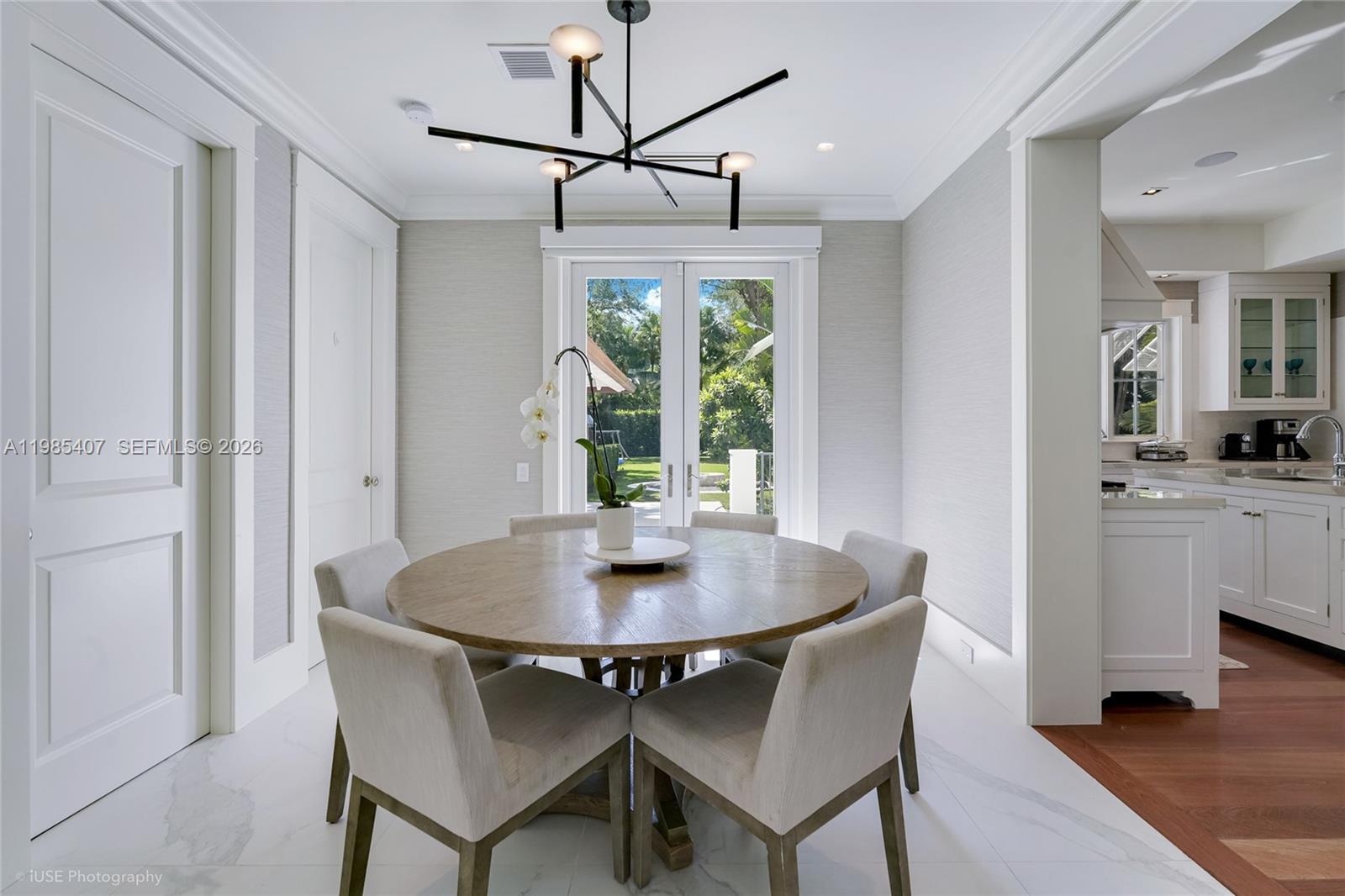 4550 Sunset Dr Coral Gables, FL 33143