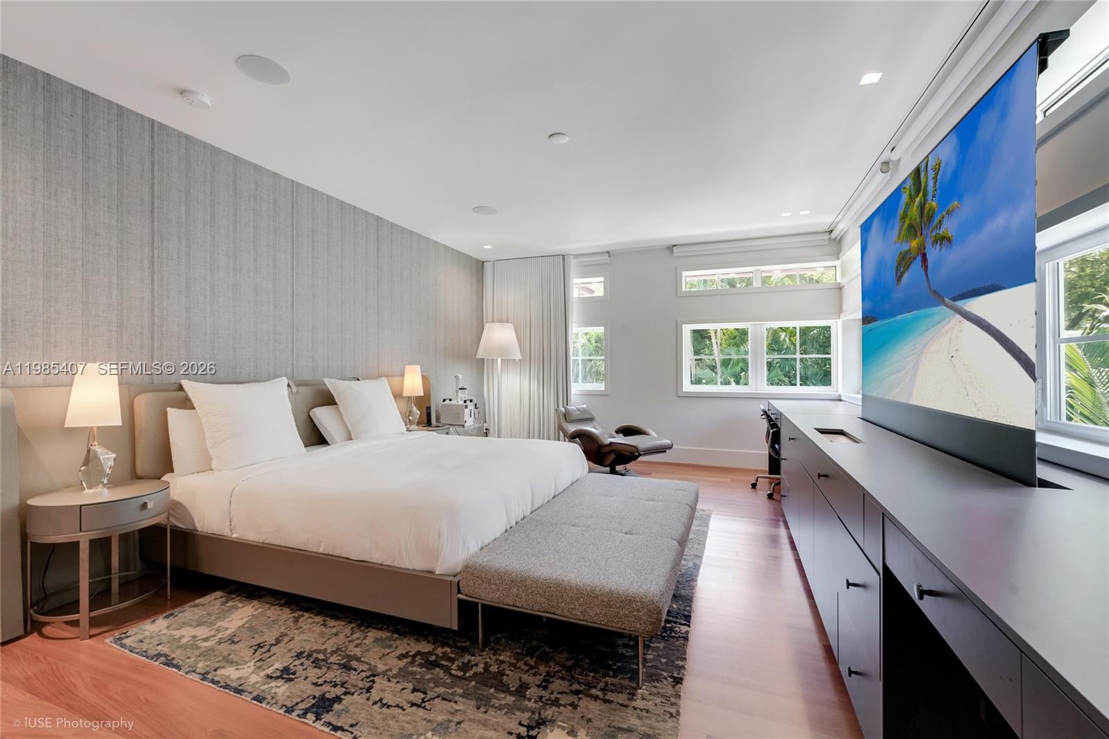 4550 Sunset Dr Coral Gables, FL 33143