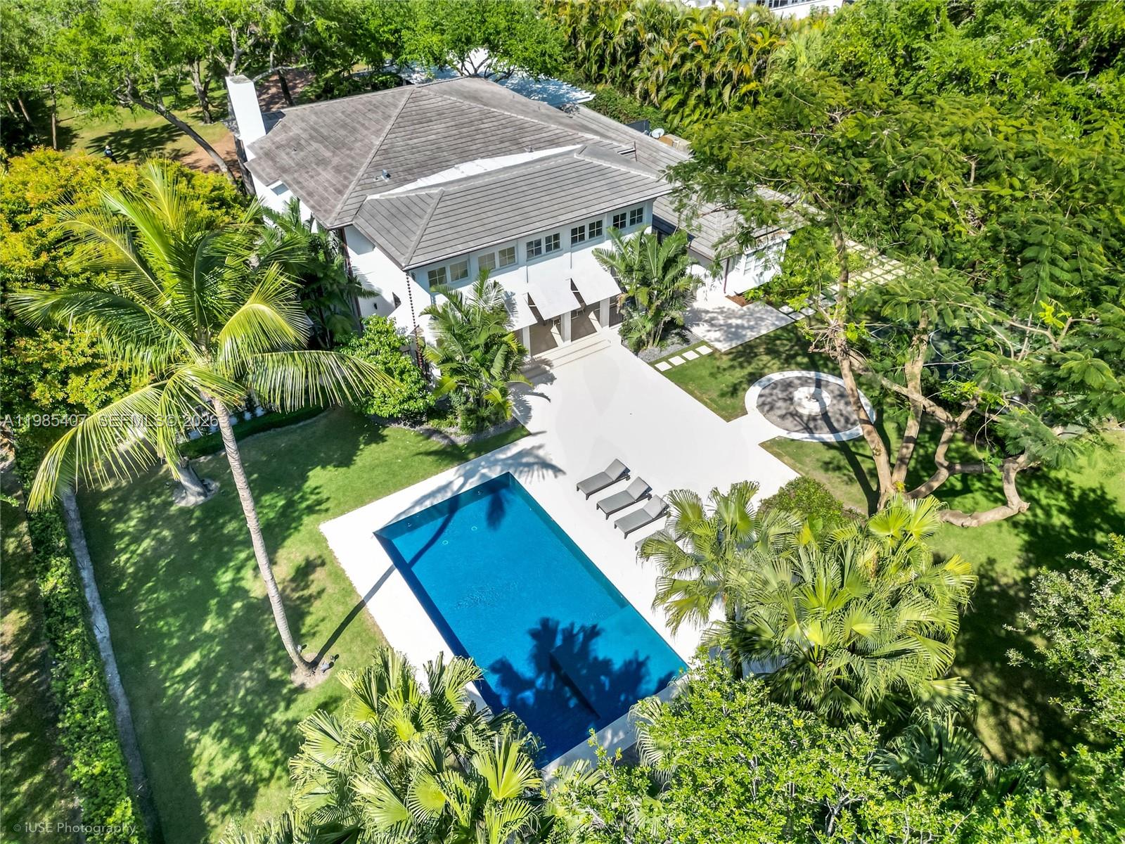 4550 Sunset Dr Coral Gables, FL 33143