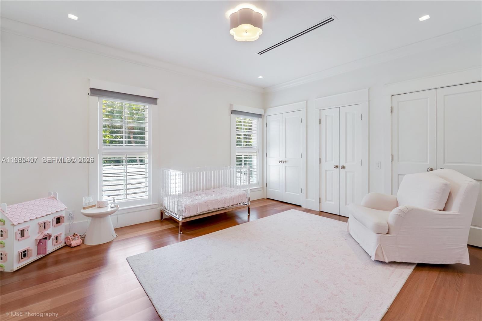 4550 Sunset Dr Coral Gables, FL 33143