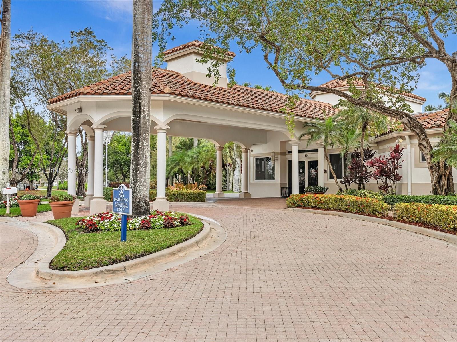 1208 NW 170th Ave Pembroke Pines, FL 33028