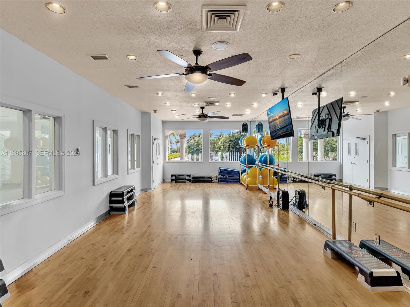 1208 NW 170th Ave Pembroke Pines, FL 33028