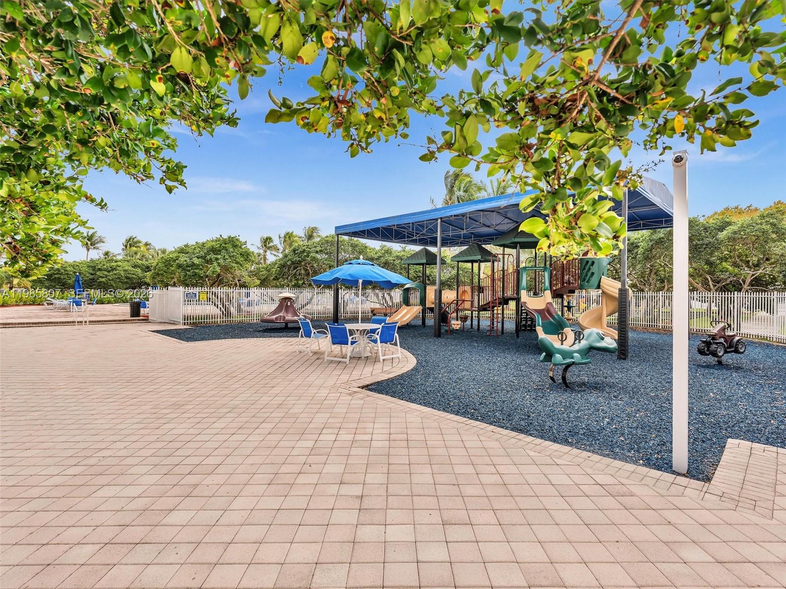 1208 NW 170th Ave Pembroke Pines, FL 33028