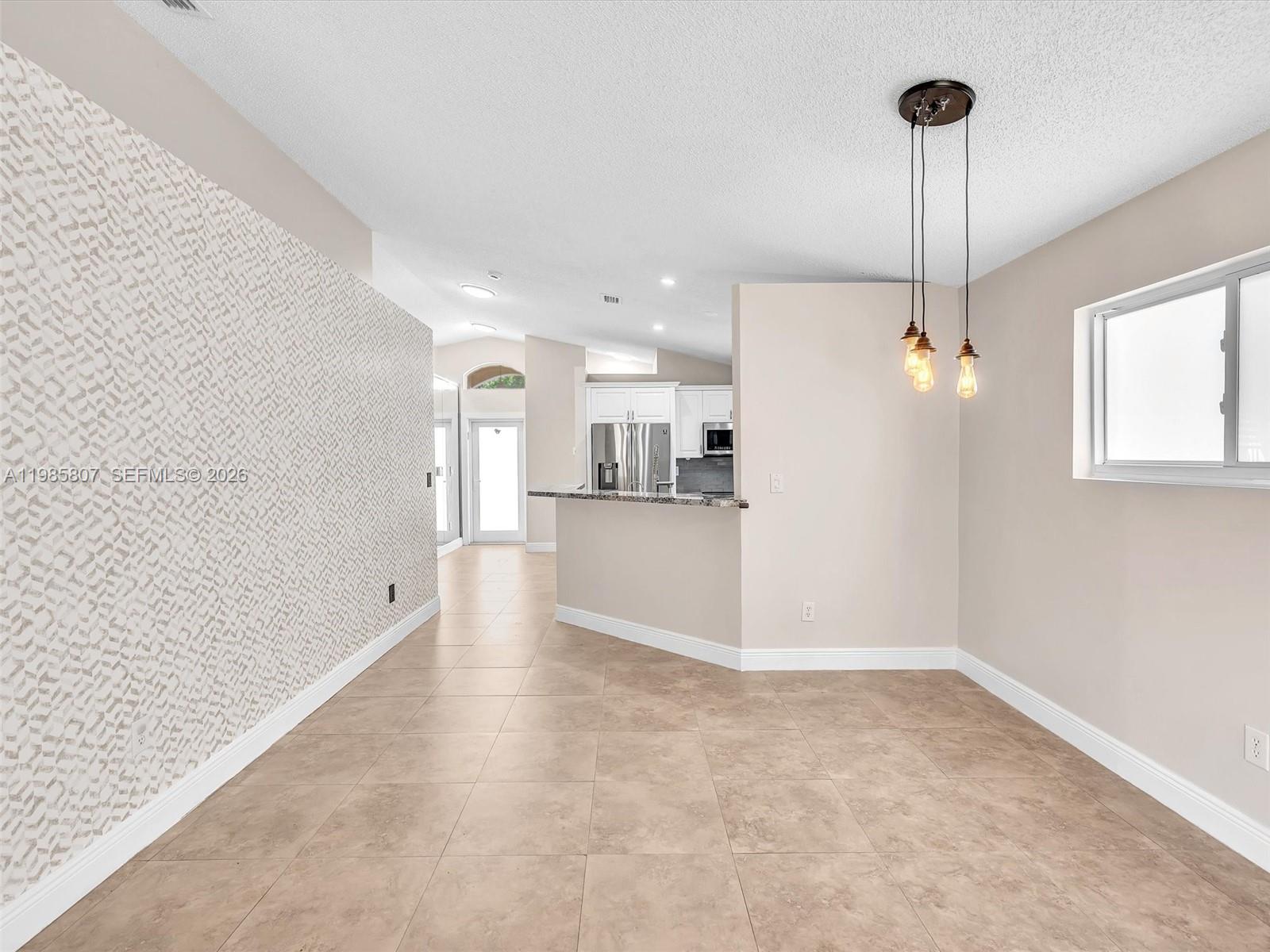 1208 NW 170th Ave Pembroke Pines, FL 33028