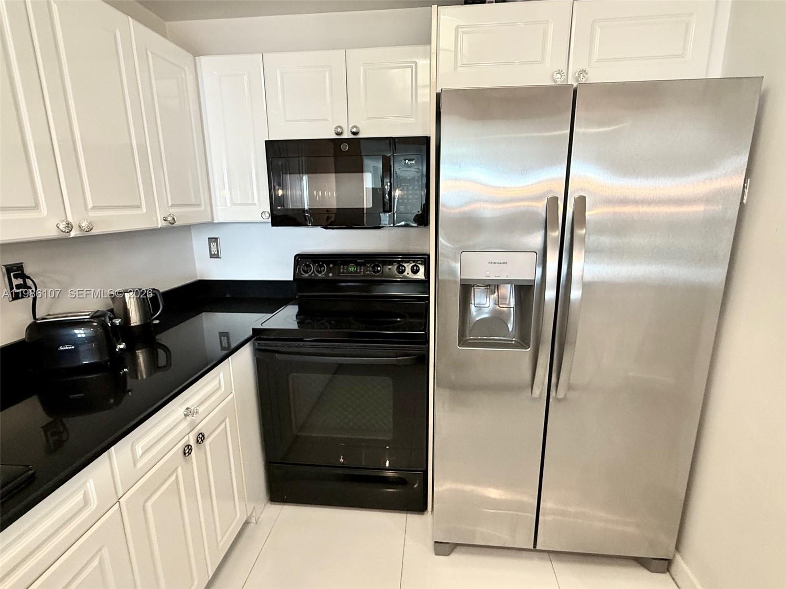 2301 Collins Ave #931 Miami Beach, FL 33139