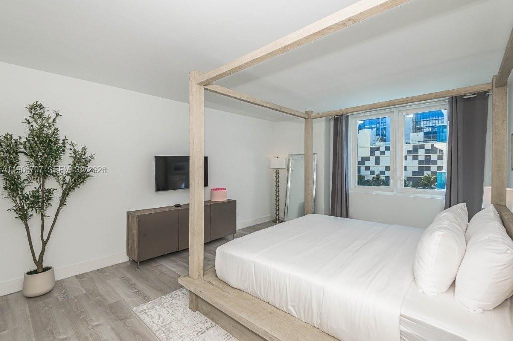 2301 Collins Ave #401 Miami Beach, FL 33139