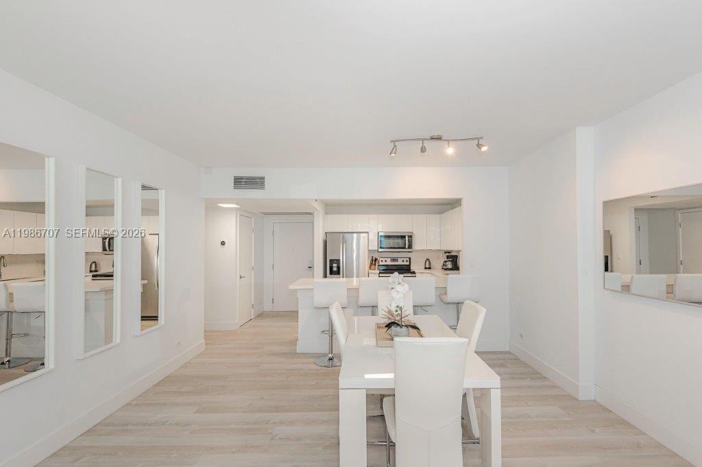 2301 Collins Ave #401 Miami Beach, FL 33139