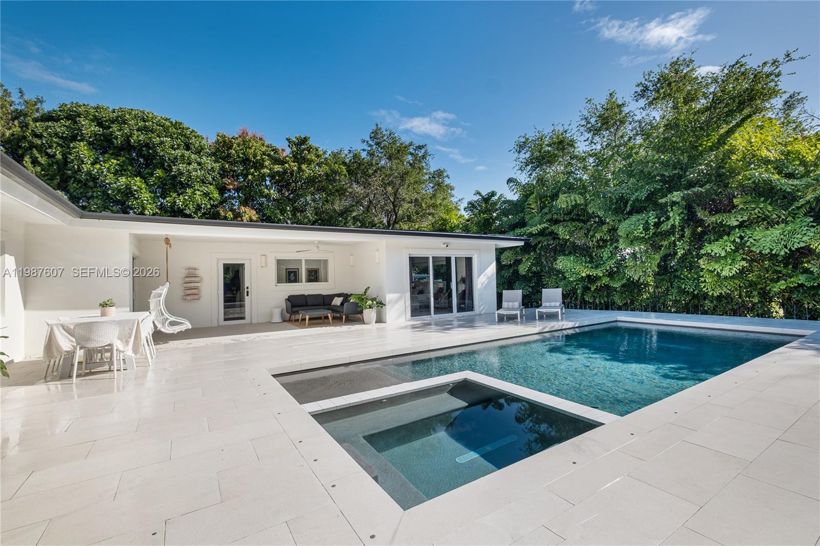 10235 SW 58th Ct Pinecrest, FL 33156