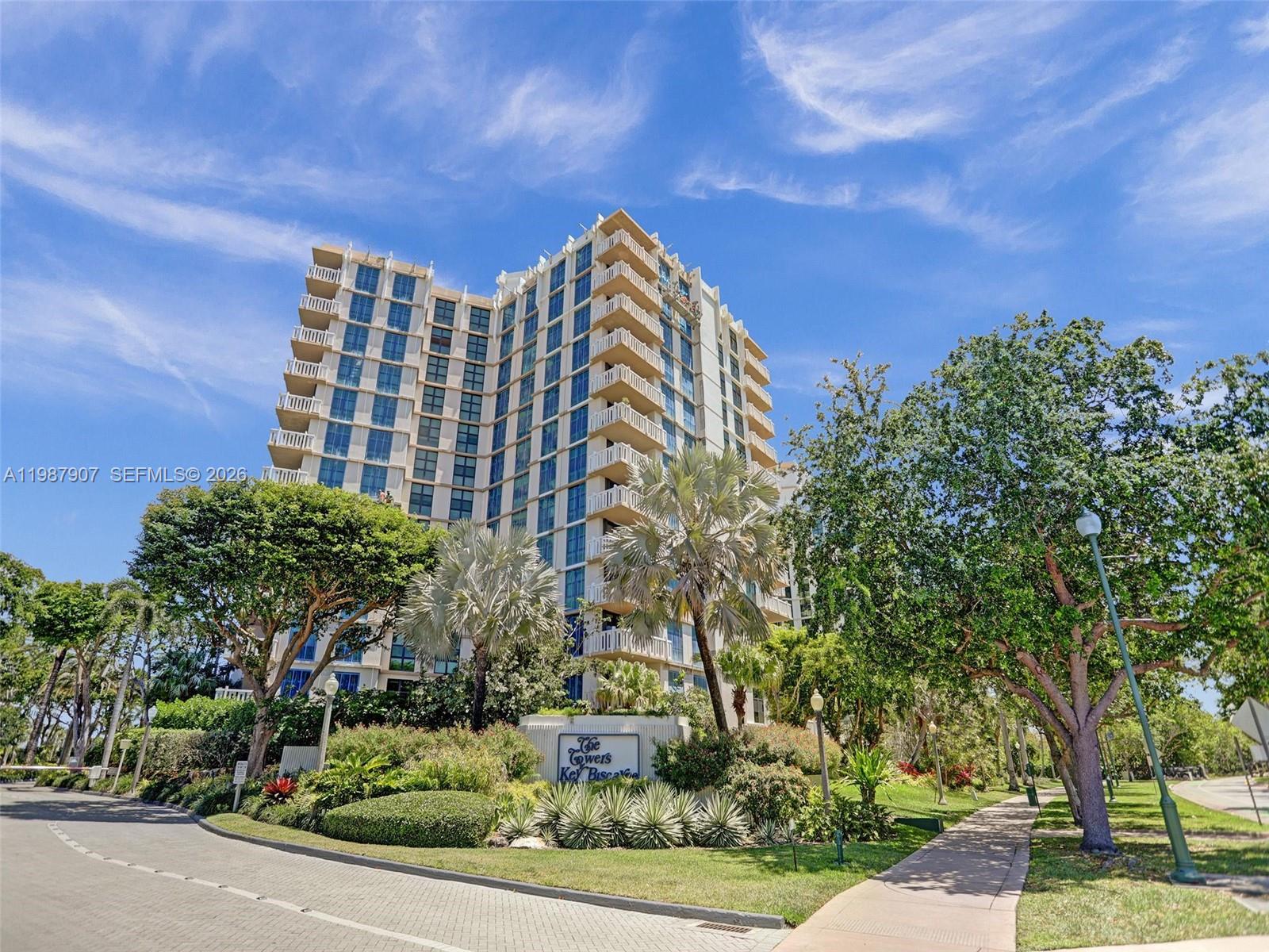 1121 Crandon Blvd #D1202 Key Biscayne, FL 33149