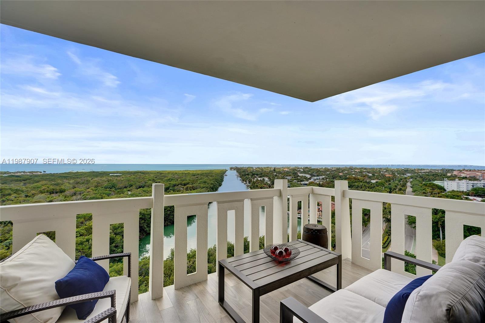 1121 Crandon Blvd #D1202 Key Biscayne, FL 33149