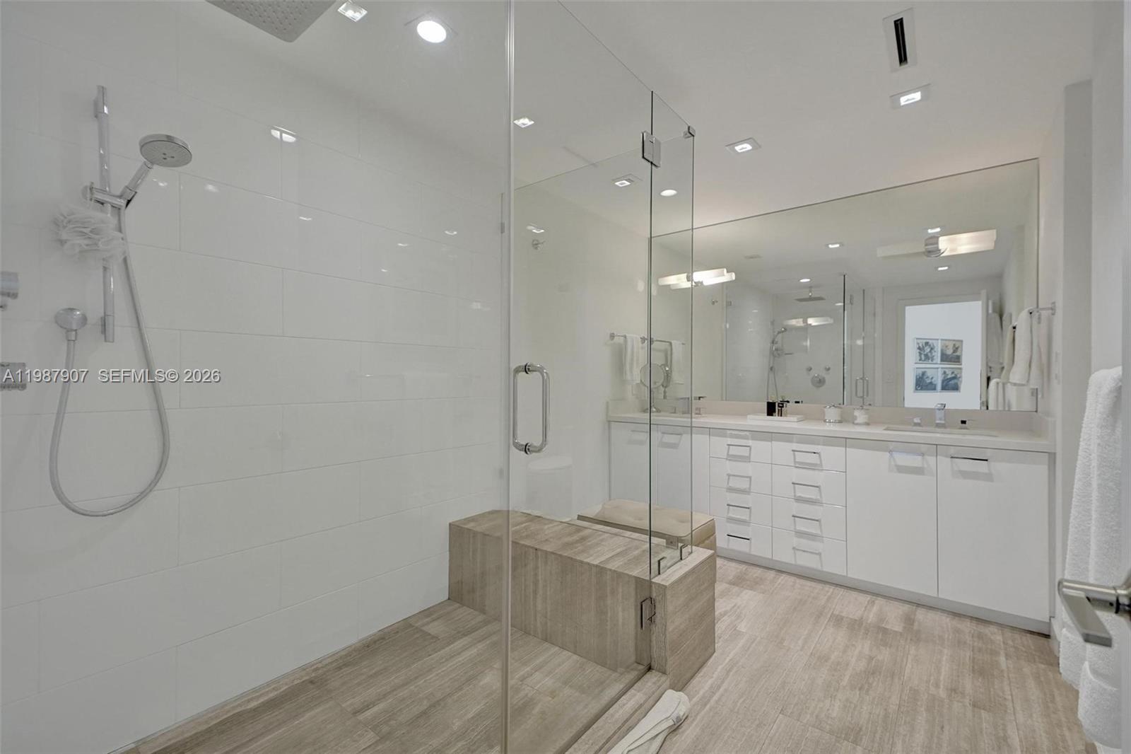 1121 Crandon Blvd #D1202 Key Biscayne, FL 33149