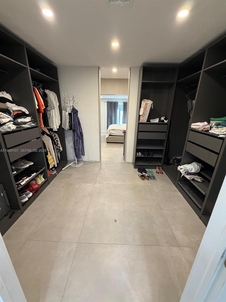 2810 Riverland Rd Fort Lauderdale, FL 33312