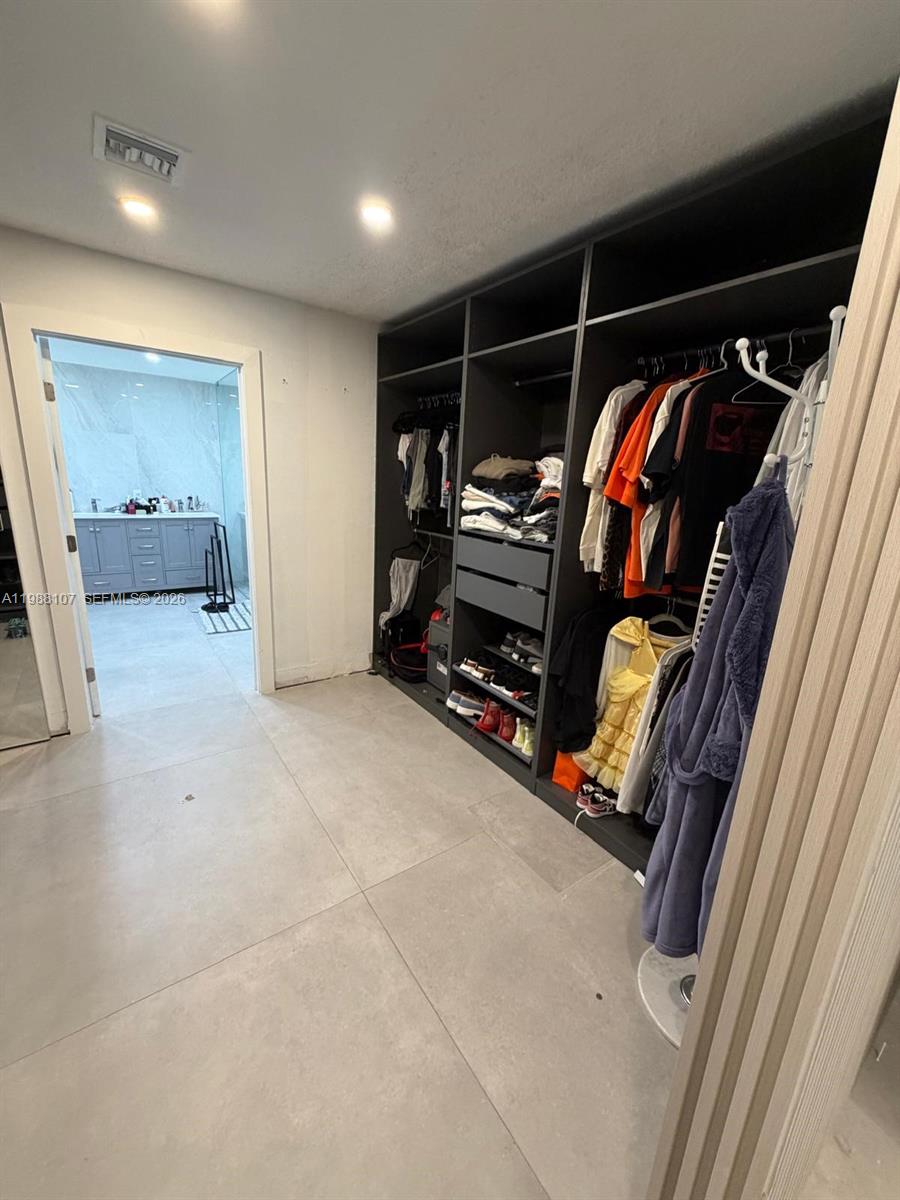 2810 Riverland Rd Fort Lauderdale, FL 33312