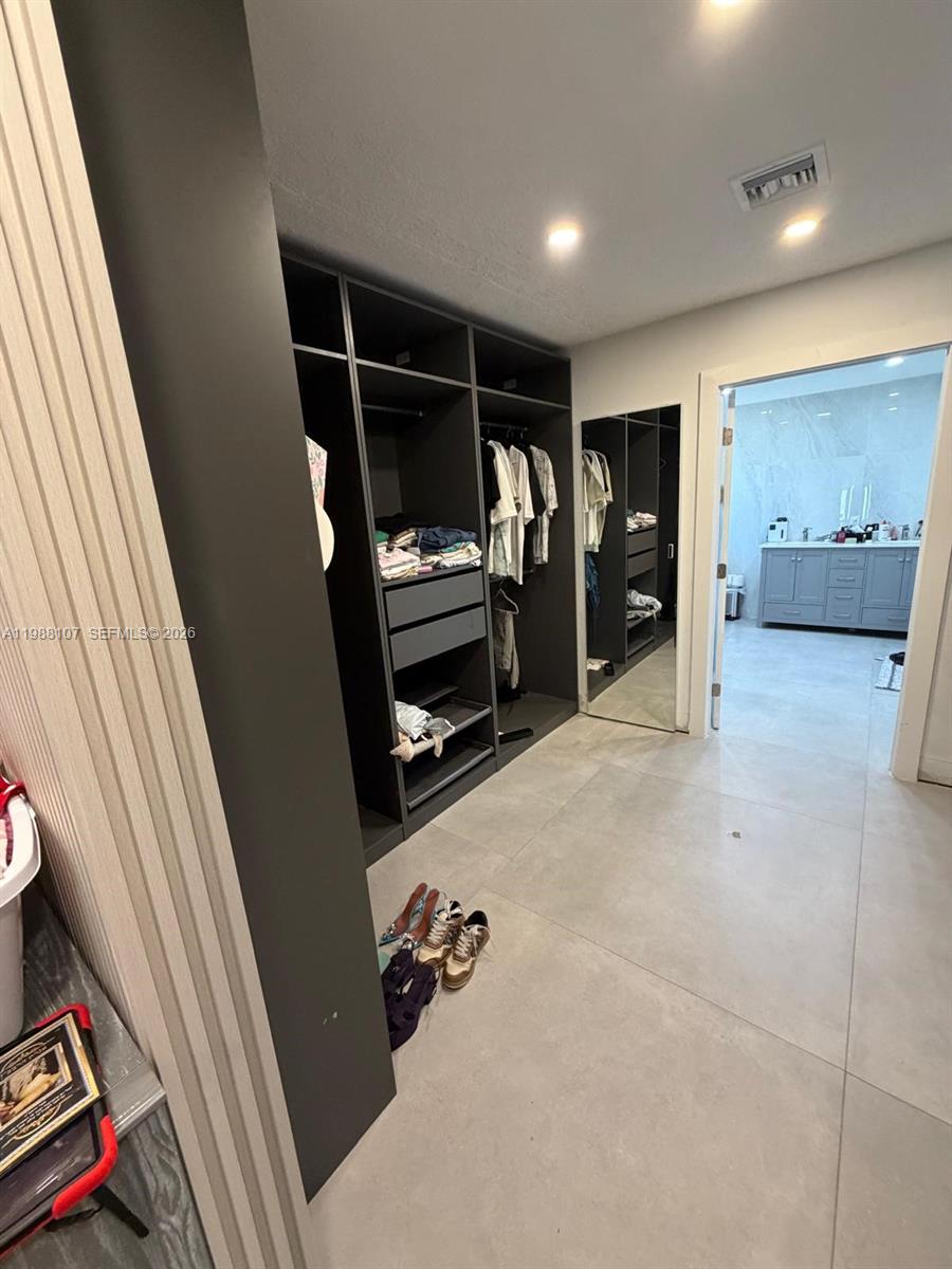 2810 Riverland Rd Fort Lauderdale, FL 33312