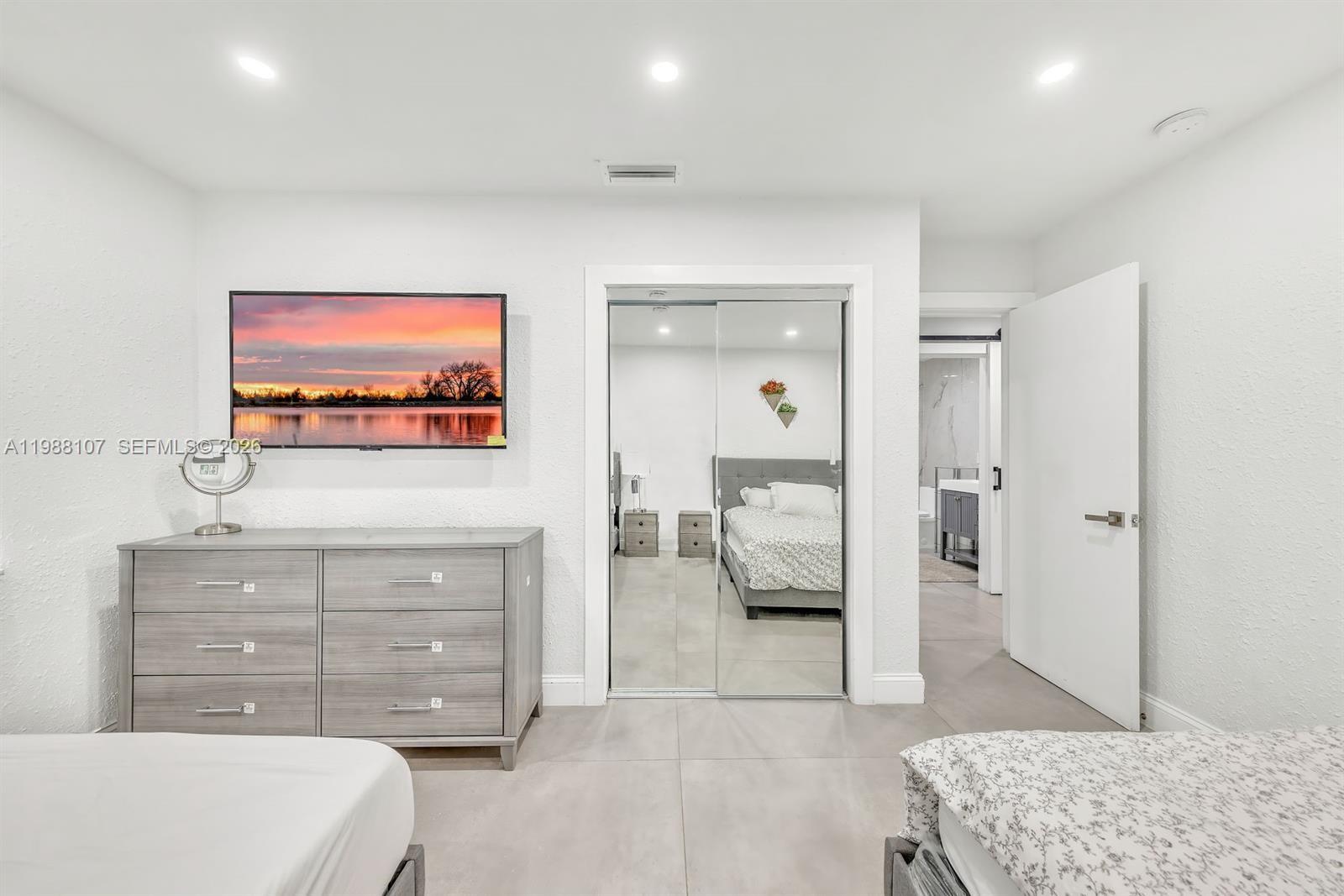 2810 Riverland Rd Fort Lauderdale, FL 33312