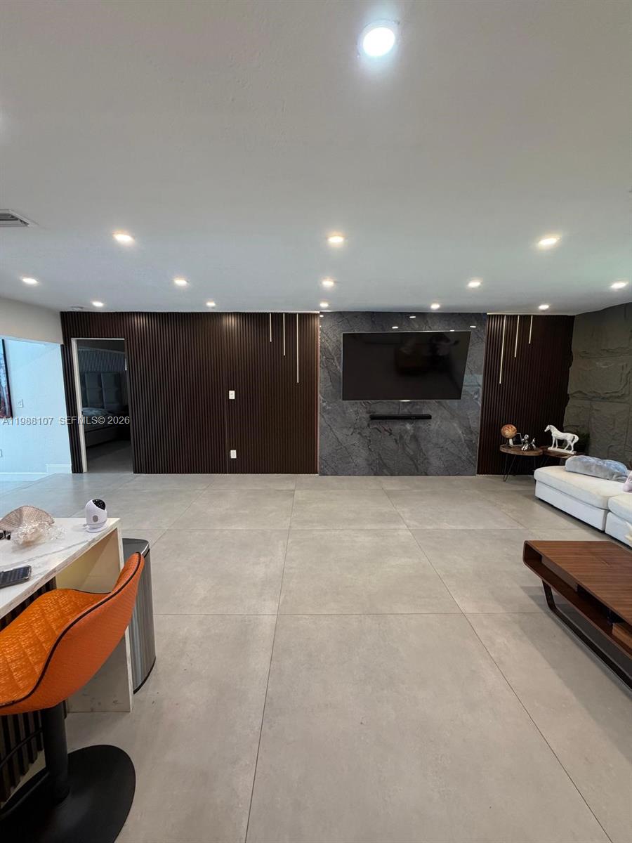 2810 Riverland Rd Fort Lauderdale, FL 33312