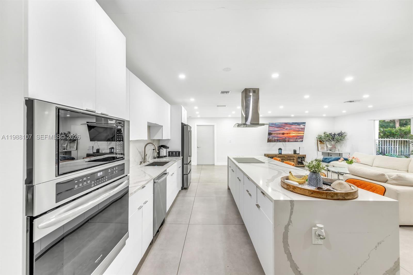 2810 Riverland Rd Fort Lauderdale, FL 33312