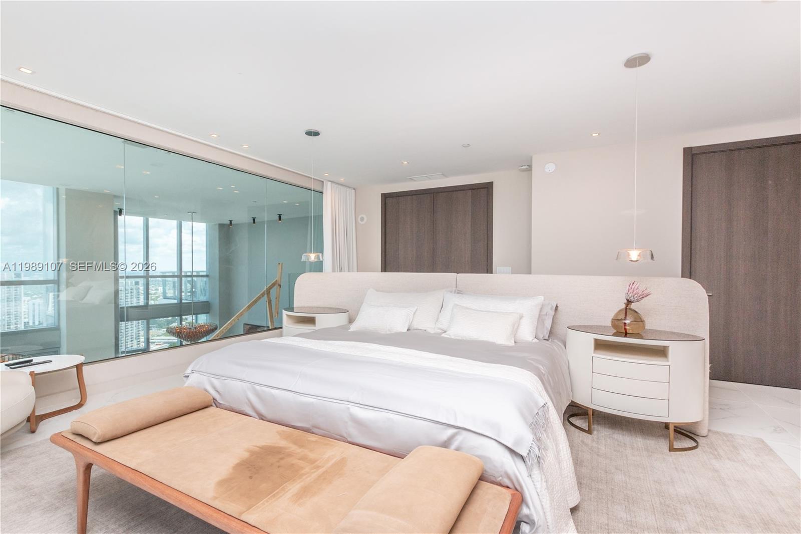 851 NE 1st Ave #PH 4611 Miami, FL 33132